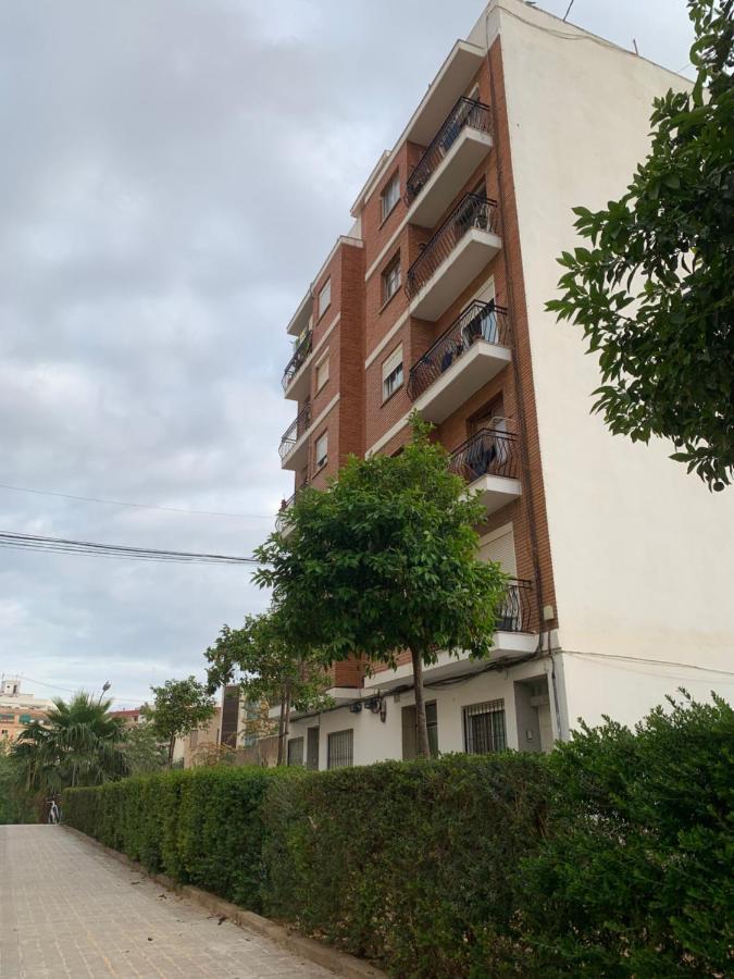 ホテル Habitacion Privada En Piso Compartido バレンシア エクステリア 写真